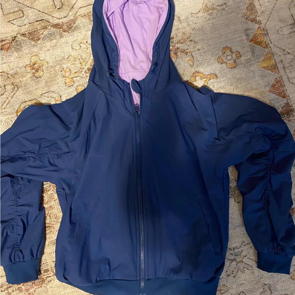 Fabletics Reversible lilac/ blue wind breaker